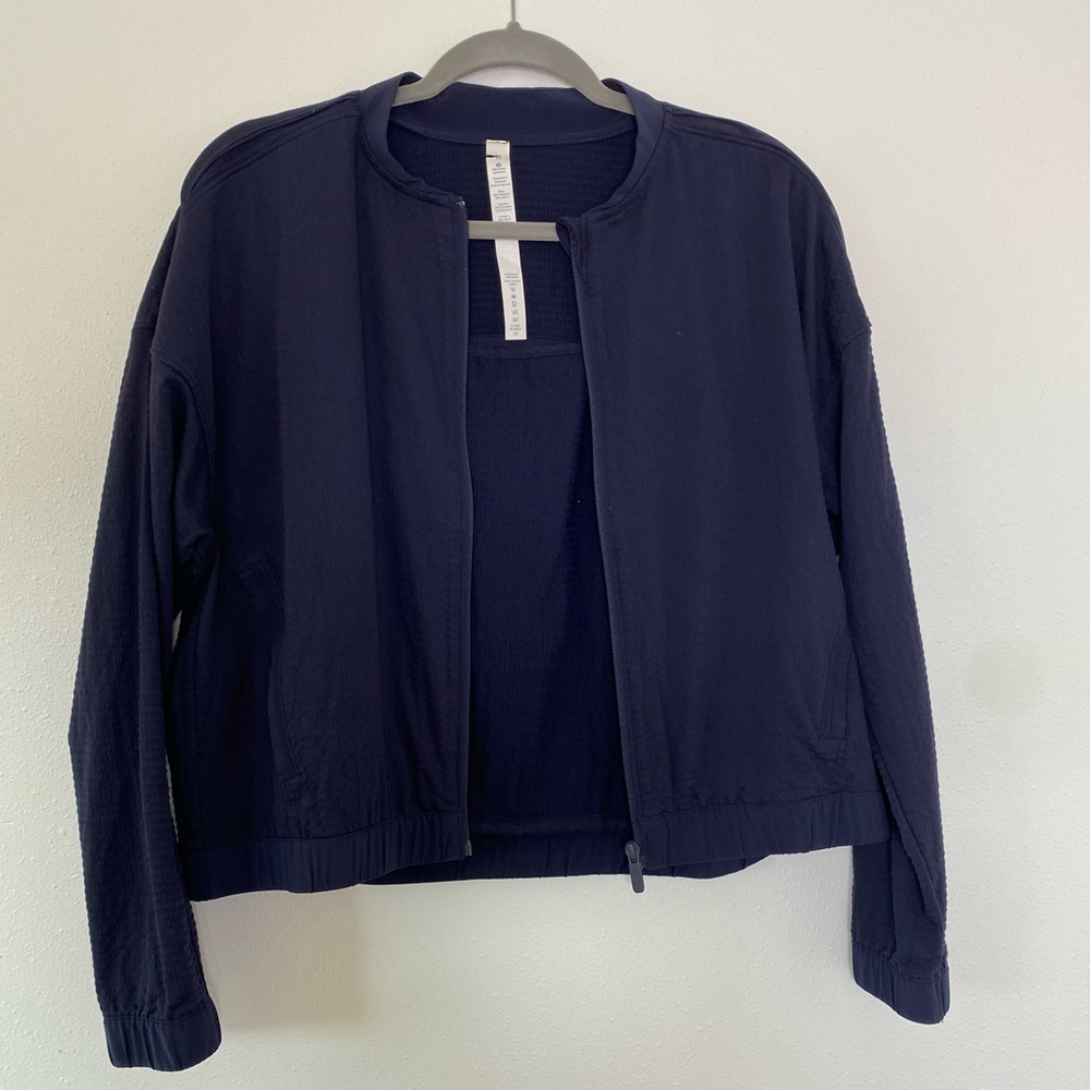 Lululemon Pack Light Bomber- NAVY Size 10